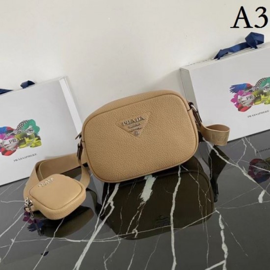 2023FW PRADA shoulder bag recommended for fall and winter wear 2023FW PRADA shoulder bag recommended for fall and winter wear