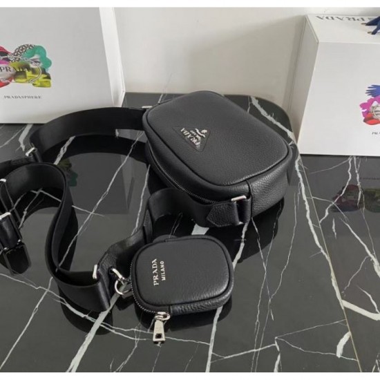 2023FW PRADA shoulder bag recommended for fall and winter wear 2023FW PRADA shoulder bag recommended for fall and winter wear