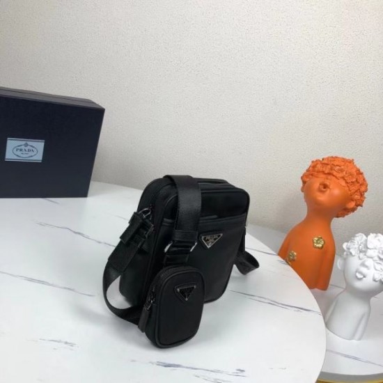 Popular original 2023FW PRADA Prada shoulder bag Popular original 2023FW PRADA Prada shoulder bag