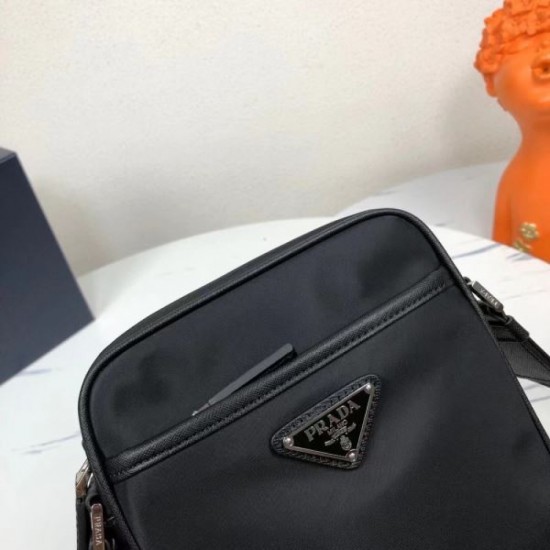 Popular original 2023FW PRADA Prada shoulder bag Popular original 2023FW PRADA Prada shoulder bag