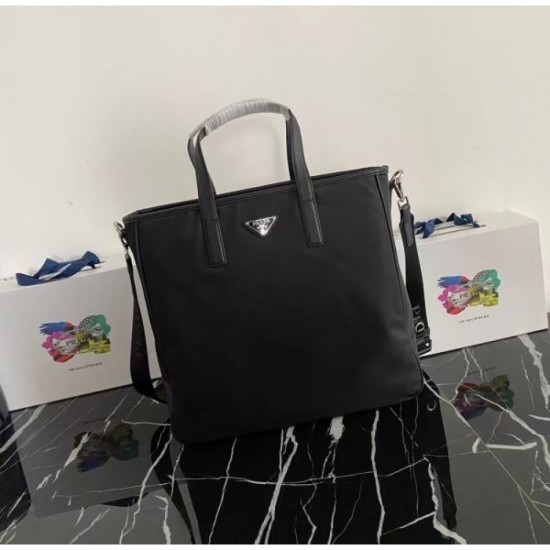 2023FW PRADA briefcase that is very popular among young people overseas 2023FW PRADA briefcase that is very popular among young people overseas