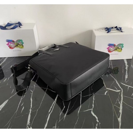 2023FW PRADA briefcase that is very popular among young people overseas 2023FW PRADA briefcase that is very popular among young people overseas