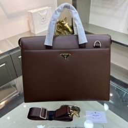 A style that you can use for a long time this fall 2023FW PRADA Prada briefcase