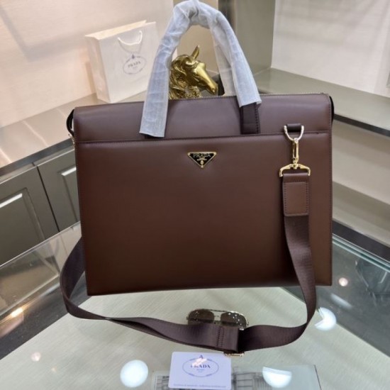 A style that you can use for a long time this fall 2023FW PRADA Prada briefcase A style that you can use for a long time this fall 2023FW PRADA Prada briefcase