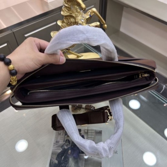 A style that you can use for a long time this fall 2023FW PRADA Prada briefcase A style that you can use for a long time this fall 2023FW PRADA Prada briefcase