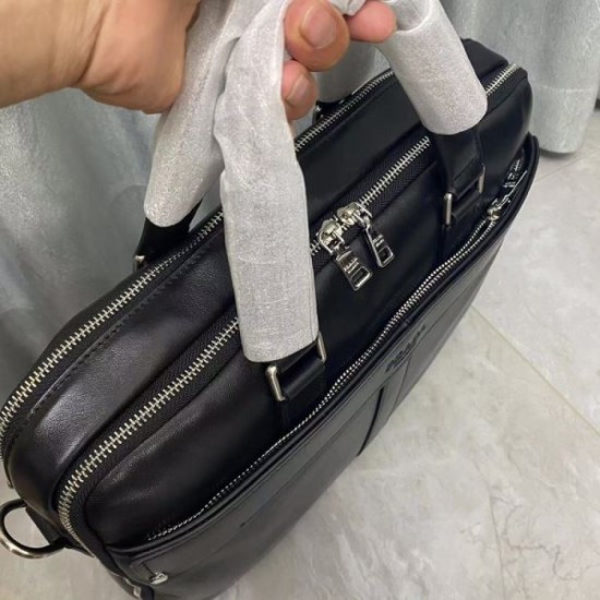 A more casual item 2023FW PRADA Men's Briefcase A more casual item 2023FW PRADA Men's Briefcase