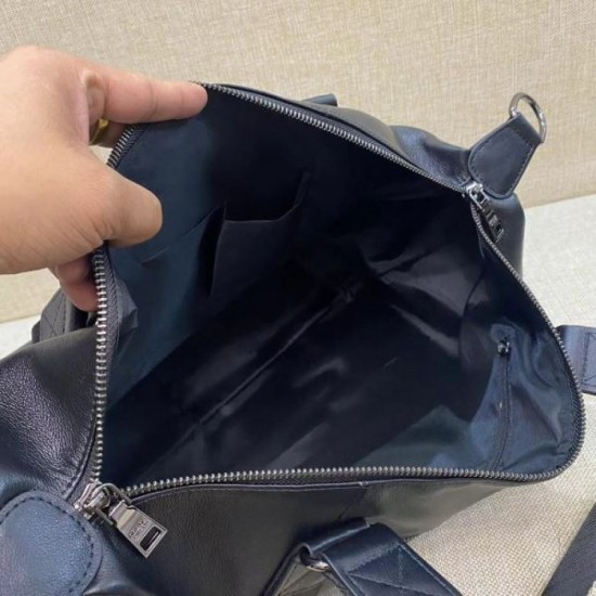 2023FW PRADA Prada travel bag that gives you a youthful impression and a lively look 2023FW PRADA Prada travel bag that gives you a youthful impression and a lively look