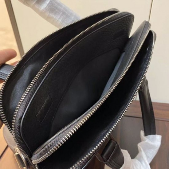PRADA Prada briefcase 2023FW goes well and is definitely recommended PRADA Prada briefcase 2023FW goes well and is definitely recommended