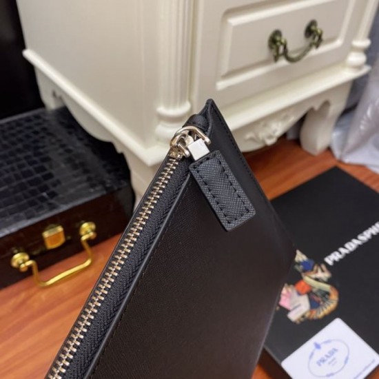 PRADA Clutch Bag 2023FW The perfect color for early winter PRADA Clutch Bag 2023FW The perfect color for early winter