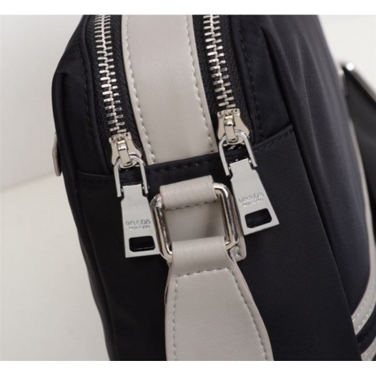 PRADA Shoulder Bag 2023FW Fashion sense is skyrocketing! PRADA Shoulder Bag 2023FW Fashion sense is skyrocketing!