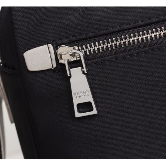 PRADA Shoulder Bag 2023FW Fashion sense is skyrocketing! PRADA Shoulder Bag 2023FW Fashion sense is skyrocketing!