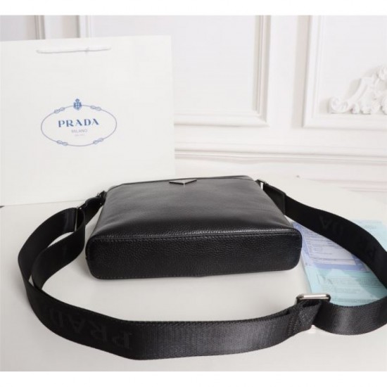 PRADA Shoulder Bag 2023FW Be fashionable now! PRADA Shoulder Bag 2023FW Be fashionable now!