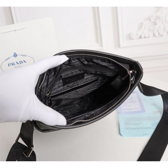 PRADA Shoulder Bag 2023FW Be fashionable now! PRADA Shoulder Bag 2023FW Be fashionable now!