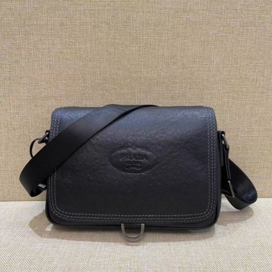 PRADA Shoulder Bag 2023FW This winter's favorite style PRADA Shoulder Bag 2023FW This winter's favorite style