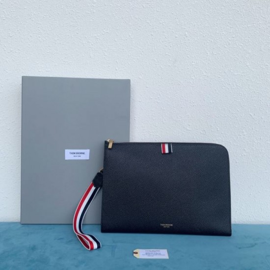 THOM BROWNE clutch bag 2023FW is becoming a hot topic THOM BROWNE clutch bag 2023FW is becoming a hot topic