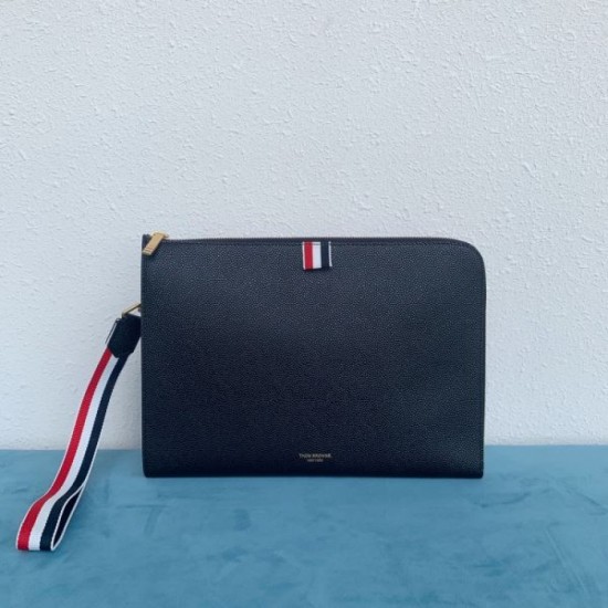 THOM BROWNE clutch bag 2023FW is becoming a hot topic THOM BROWNE clutch bag 2023FW is becoming a hot topic
