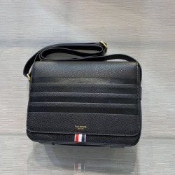 THOM BROWNE Shoulder Bag 2023FW Latest Item