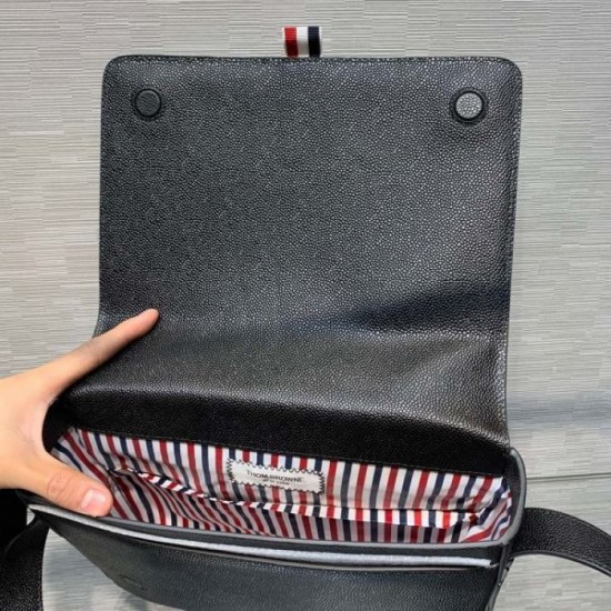 THOM BROWNE Shoulder Bag 2023FW Latest Item THOM BROWNE Shoulder Bag 2023FW Latest Item