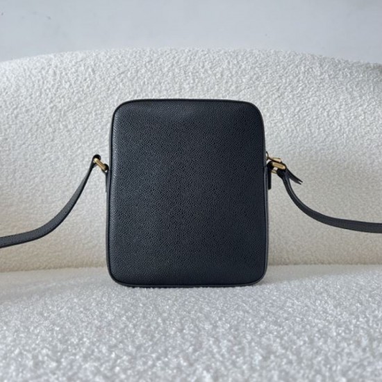THOM BROWNE Shoulder Bag 2023FW Attractive Good Condition THOM BROWNE Shoulder Bag 2023FW Attractive Good Condition