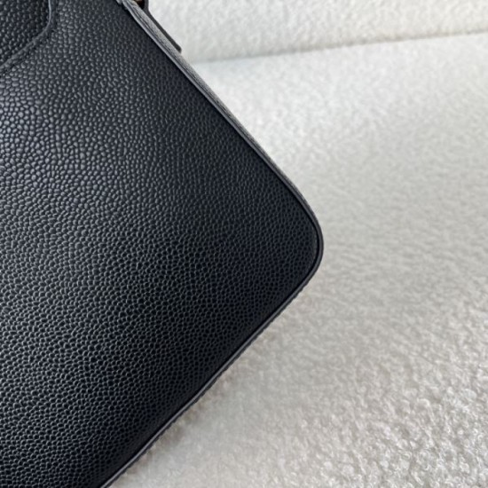 THOM BROWNE Shoulder Bag 2023FW Attractive Good Condition THOM BROWNE Shoulder Bag 2023FW Attractive Good Condition