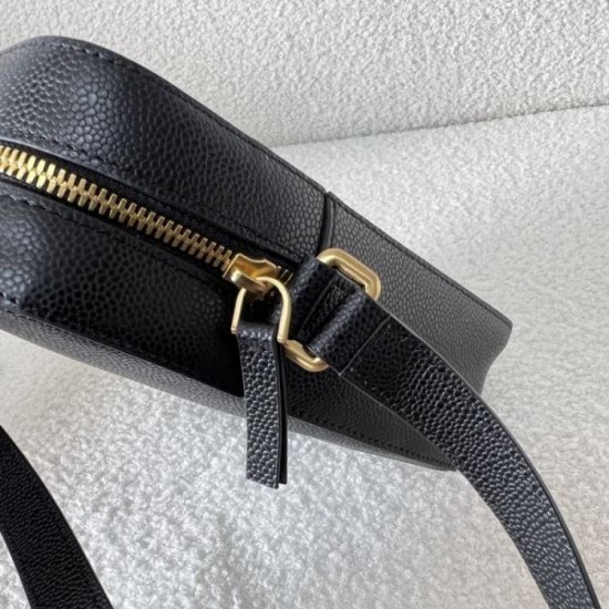 THOM BROWNE Shoulder Bag 2023FW Attractive Good Condition THOM BROWNE Shoulder Bag 2023FW Attractive Good Condition