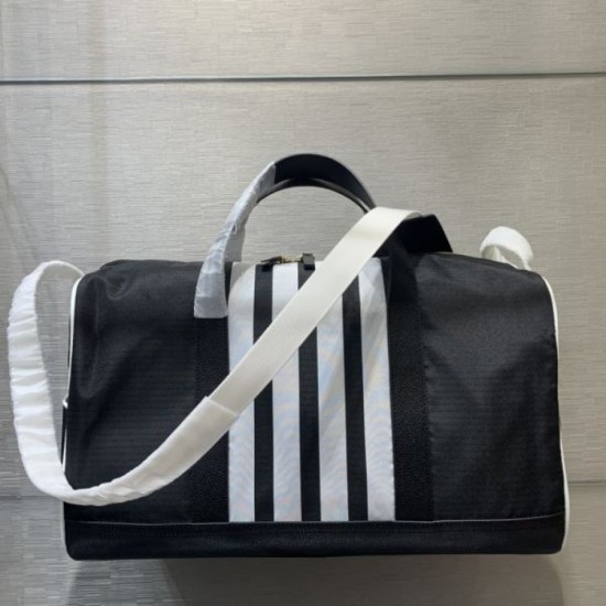 THOM BROWNE Travel Bag 2023FW Latest Release Immediately THOM BROWNE Travel Bag 2023FW Latest Release Immediately