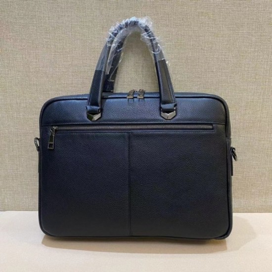 Trend color 2023SS VERSACE Versace briefcase Trend color 2023SS VERSACE Versace briefcase