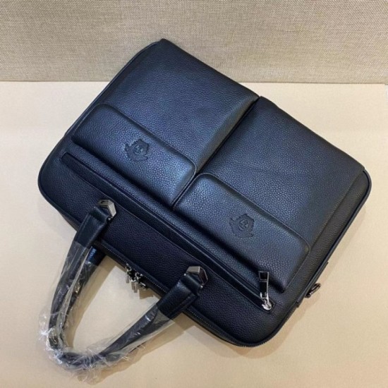 Trend color 2023SS VERSACE Versace briefcase Trend color 2023SS VERSACE Versace briefcase