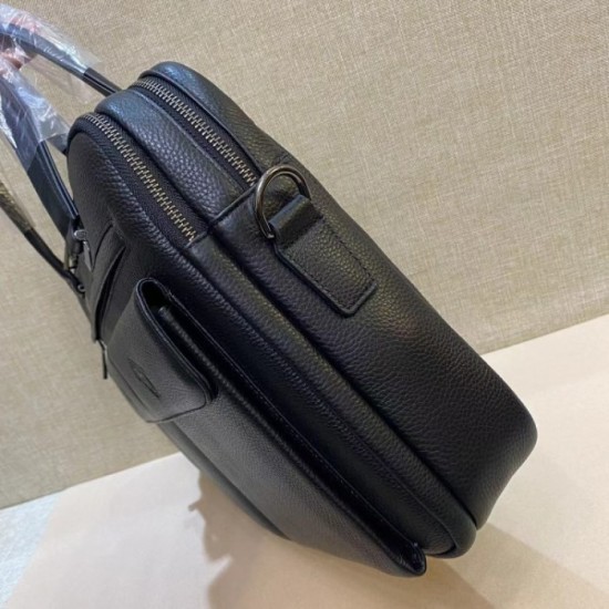 Trend color 2023SS VERSACE Versace briefcase Trend color 2023SS VERSACE Versace briefcase