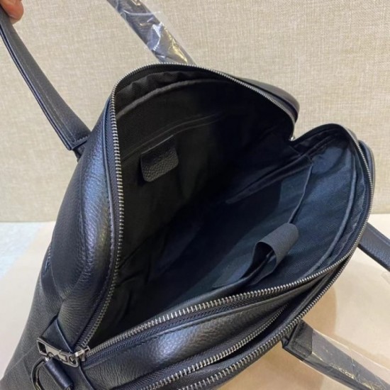 Trend color 2023SS VERSACE Versace briefcase Trend color 2023SS VERSACE Versace briefcase