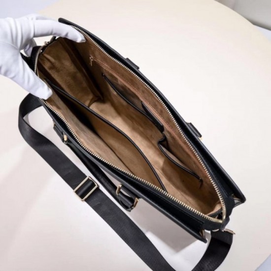 2023SS VERSACE Versace briefcase that I want to pay particular attention to 2023SS VERSACE Versace briefcase that I want to pay particular attention to