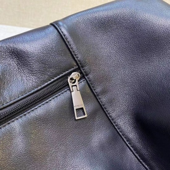 Summer light coordination 2023SS VERSACE Versace travel bag Summer light coordination 2023SS VERSACE Versace travel bag