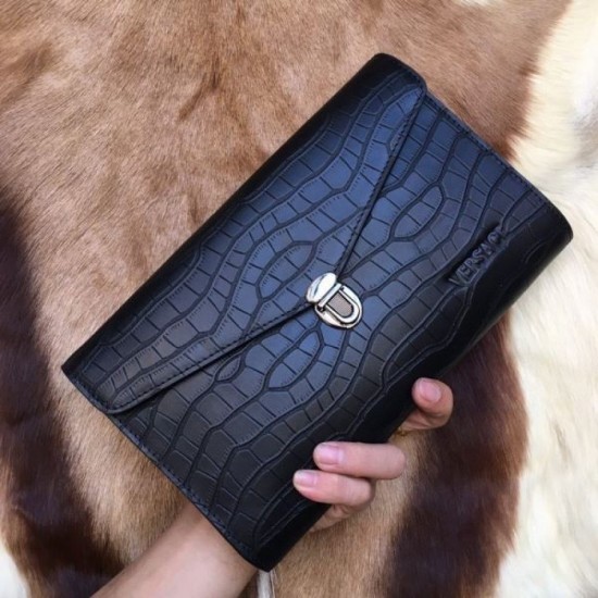 Recommended new items for fall 2023FW VERSACE Versace clutch bag Recommended new items for fall 2023FW VERSACE Versace clutch bag