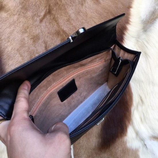 Recommended new items for fall 2023FW VERSACE Versace clutch bag Recommended new items for fall 2023FW VERSACE Versace clutch bag