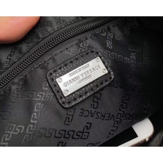 VERSACE Versace clutch bag 2023FW Colors are also trending VERSACE Versace clutch bag 2023FW Colors are also trending