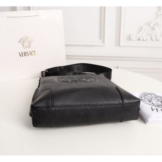 VERSACE Shoulder bag 2023FW trendy item VERSACE Shoulder bag 2023FW trendy item
