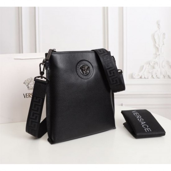 VERSACE Versace shoulder bag 2023FW attracting a lot of attention VERSACE Versace shoulder bag 2023FW attracting a lot of attention