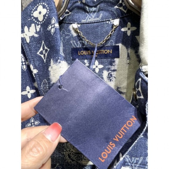 2023SS Short-sleeved shirt LOUIS VUITTON Louis Vuitton ideal for daily use 2023SS Short-sleeved shirt LOUIS VUITTON Louis Vuitton ideal for daily use