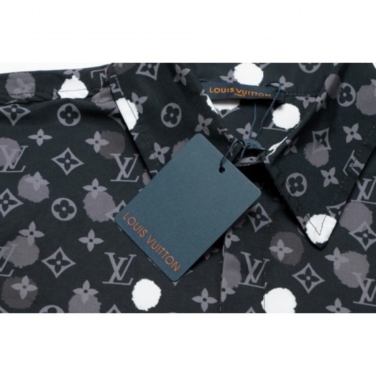 2023SS discount period limited sale short-sleeved shirt LOUIS VUITTON Louis Vuitton 2023SS discount period limited sale short-sleeved shirt LOUIS VUITTON Louis Vuitton