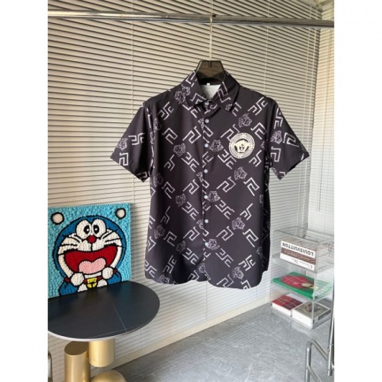 2023SS Gift for loved ones Short-sleeved shirt VERSACE Versace 2023SS Gift for loved ones Short-sleeved shirt VERSACE Versace