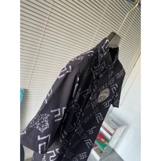 2023SS Gift for loved ones Short-sleeved shirt VERSACE Versace 2023SS Gift for loved ones Short-sleeved shirt VERSACE Versace