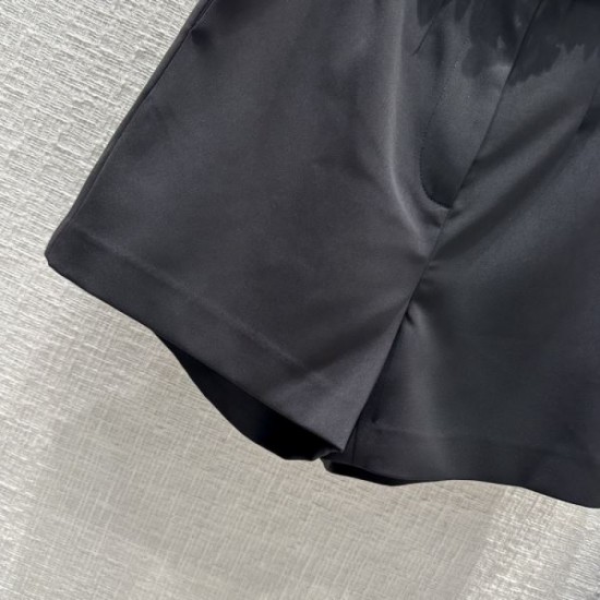 2023FW High Waist Pants CHANEL Popular item in both magazines and the city 2023FW High Waist Pants CHANEL Popular item in both magazines and the city