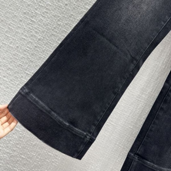 2023FW Jeans LOEWE A coveted brand that makes you feel good 2023FW Jeans LOEWE A coveted brand that makes you feel good