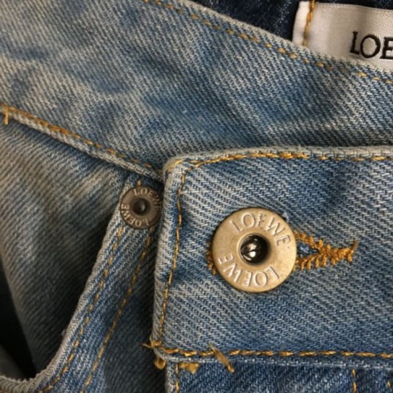 LOEWE 2023FW jeans that you should buy for a limited time at a great price LOEWE 2023FW jeans that you should buy for a limited time at a great price