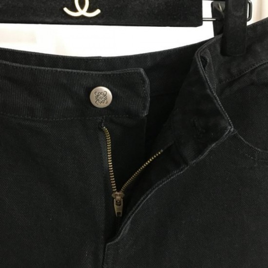 2023FW Shorts LOEWE This fall's essential item 2023FW Shorts LOEWE This fall's essential item