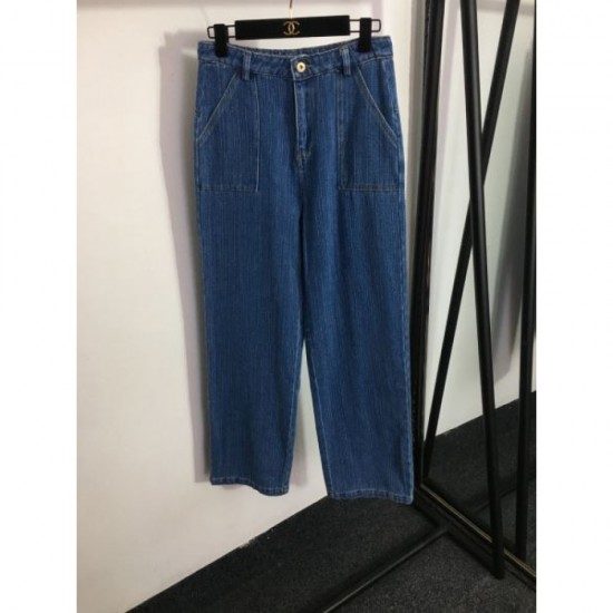 2023FW Jeans LOEWE Active during the change of seasons 2023FW Jeans LOEWE Active during the change of seasons
