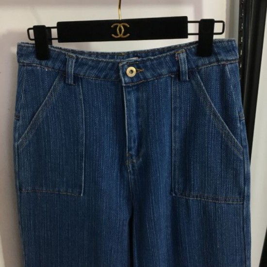 2023FW Jeans LOEWE Active during the change of seasons 2023FW Jeans LOEWE Active during the change of seasons