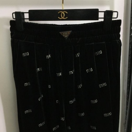 2023FW wide pants MIU MIU extremely rare difficult to obtain 2023FW wide pants MIU MIU extremely rare difficult to obtain