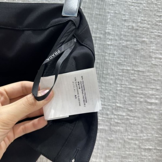 2023FW PRADA Prada This season's explosively popular standard product Casual pants 2023FW PRADA Prada This season's explosively popular standard product Casual pants