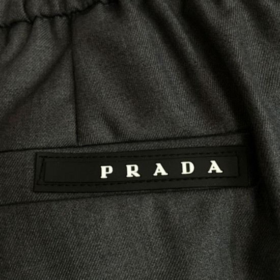 PRADA Prada is gaining popularity! Stylish new 2023FW wide pants PRADA Prada is gaining popularity! Stylish new 2023FW wide pants